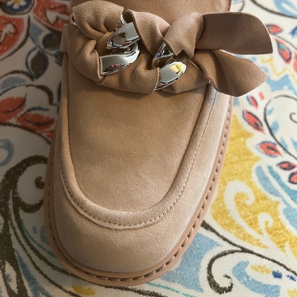 Nordstroms Trinity Lea Loafer. - Picture 2 of 5